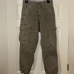 Women’s American Eagle cargo pants